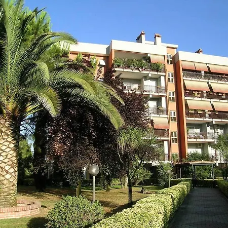 Hotel Happy Goose 3*